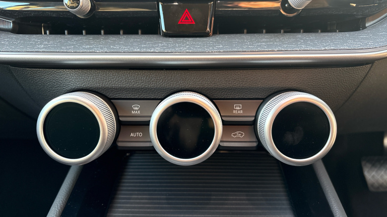 Skoda Superb 1.5 TSI e-TEC SE L 5dr DSG Petrol Hatchback